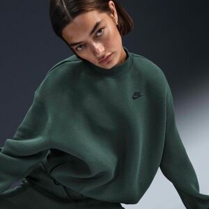 Nike Sportswear Tech Fleece Oversized Crew-Neck Sweatshirt NWT